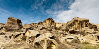 Baku – Gobustan – Shemakha – Sheki