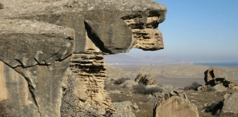 Baku – Gobustan – Shemakha – Sheki